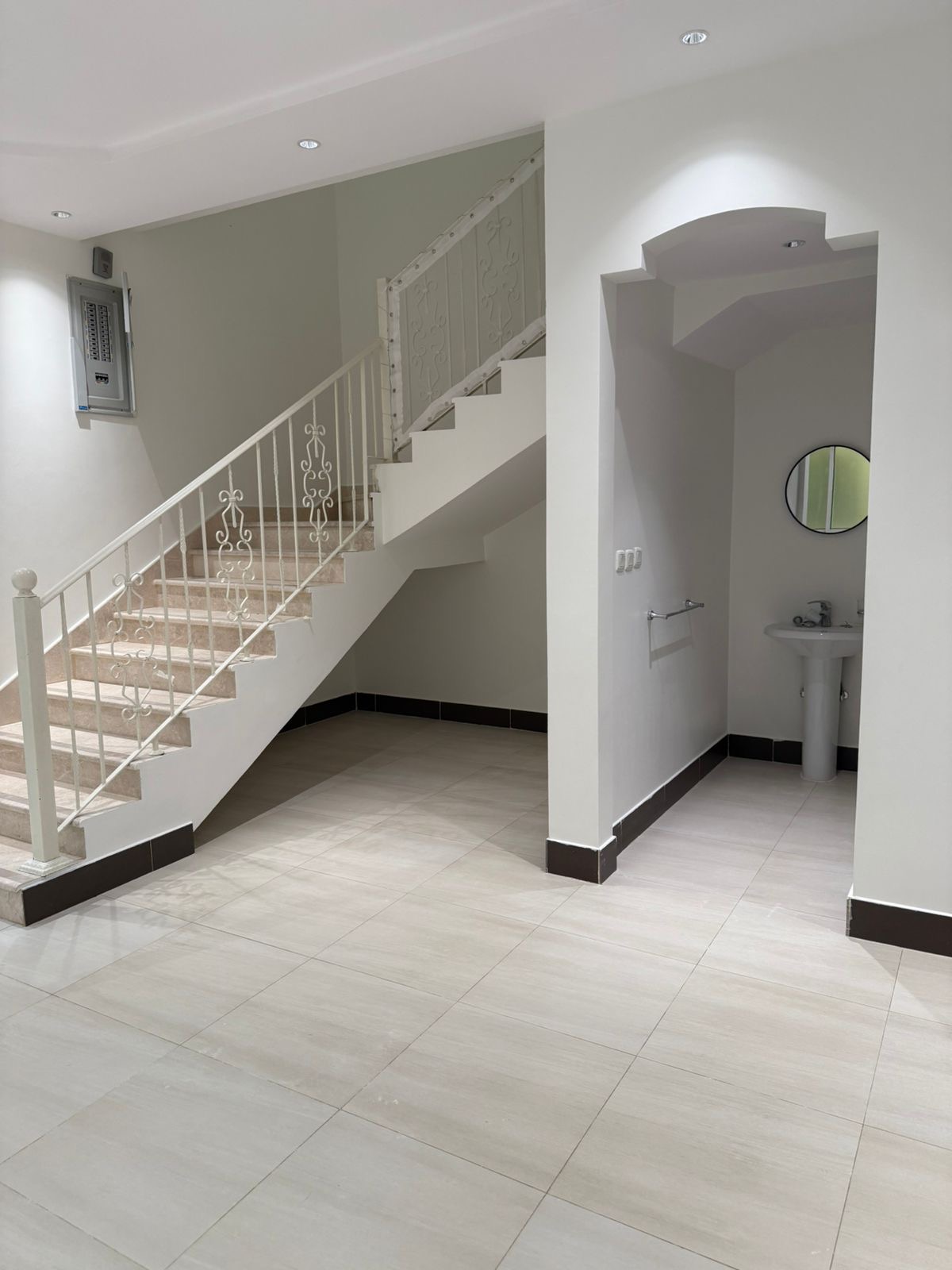 🏠 Duplex Apartment for Rent – Al Nozha District**  